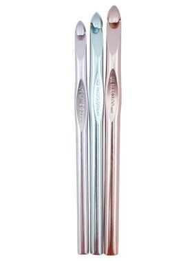 Susan Bates ~ set of 3 crochet hooks ~ L11 M13 N15